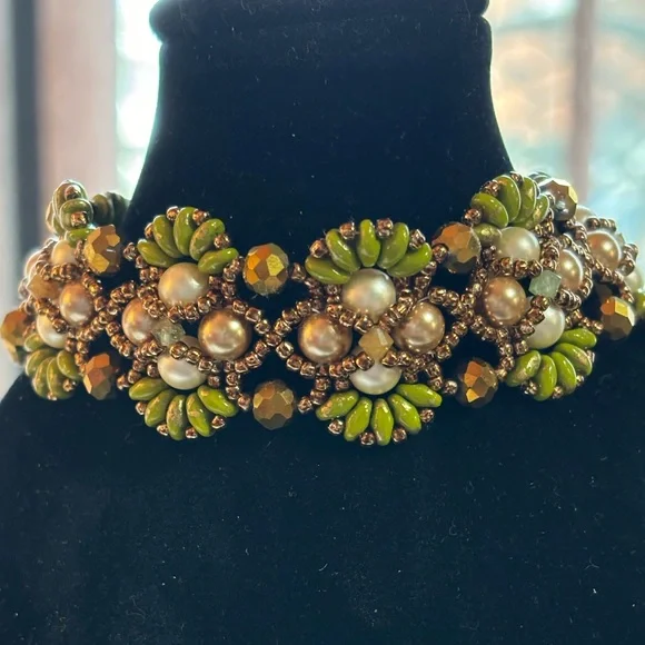 Hand crafted bracelet beige gold pearls tourmalines olive bronze beads gift box - Picture 8 of 10